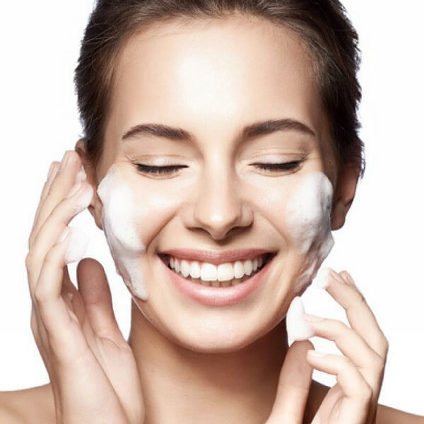 The Secret To Glowing Skin? You Need to Exfoliate Like A Pro